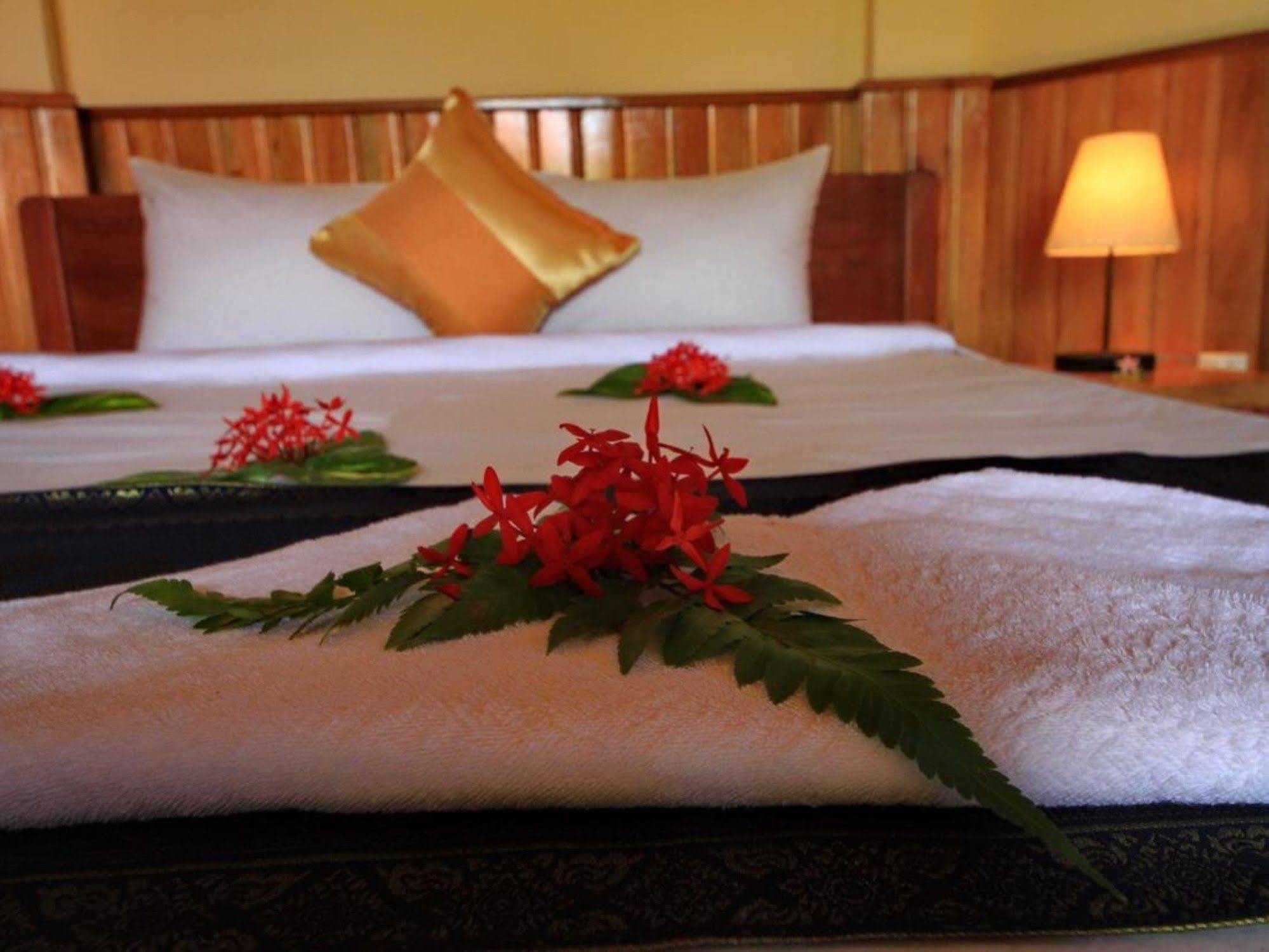 Spring Valley Resort Kep Esterno foto